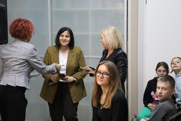 Inscenizacja z udziałem uczniów wieluńskich szkół w Bibliotece Miejskiej - dotyczyła Nagrody Nobla